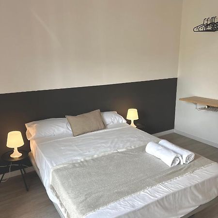 Casa De Huespedes Mi Lla Hotel Madrid Luaran gambar