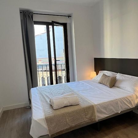 Casa De Huespedes Mi Lla Hotel Madrid Luaran gambar