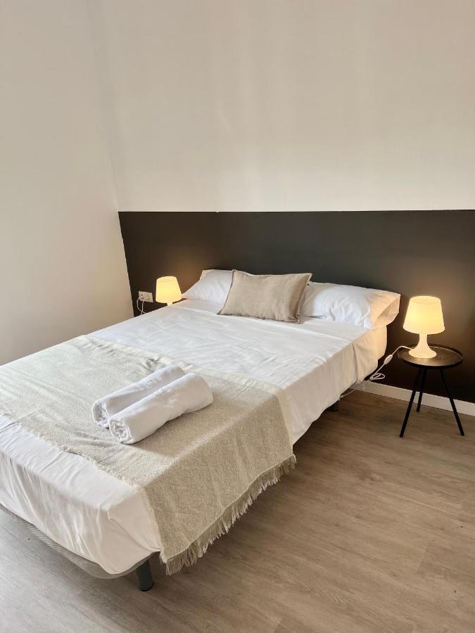 Casa De Huespedes Mi Lla Hotel Madrid Luaran gambar