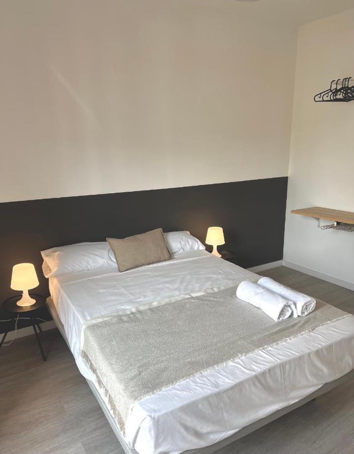 Casa De Huespedes Mi Lla Hotel Madrid Luaran gambar
