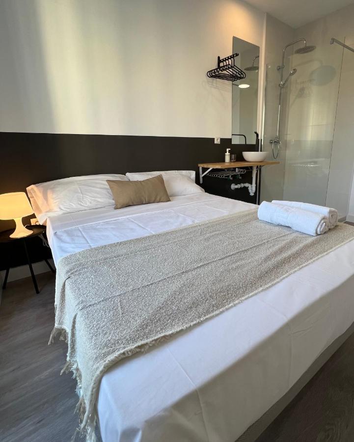 Casa De Huespedes Mi Lla Hotel Madrid Luaran gambar
