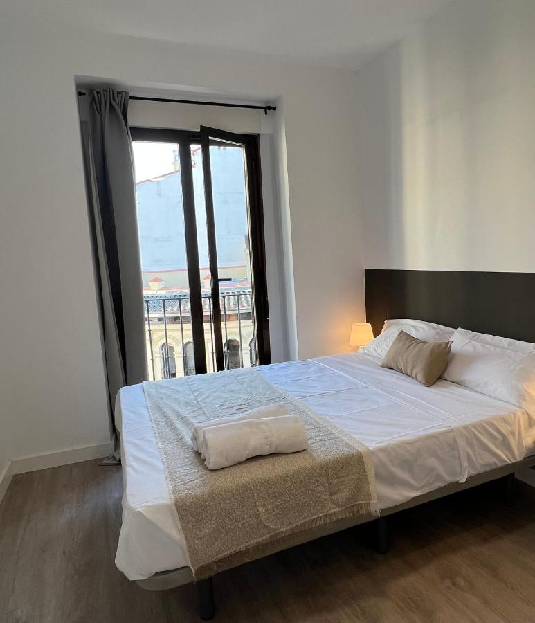 Casa De Huespedes Mi Lla Hotel Madrid Luaran gambar