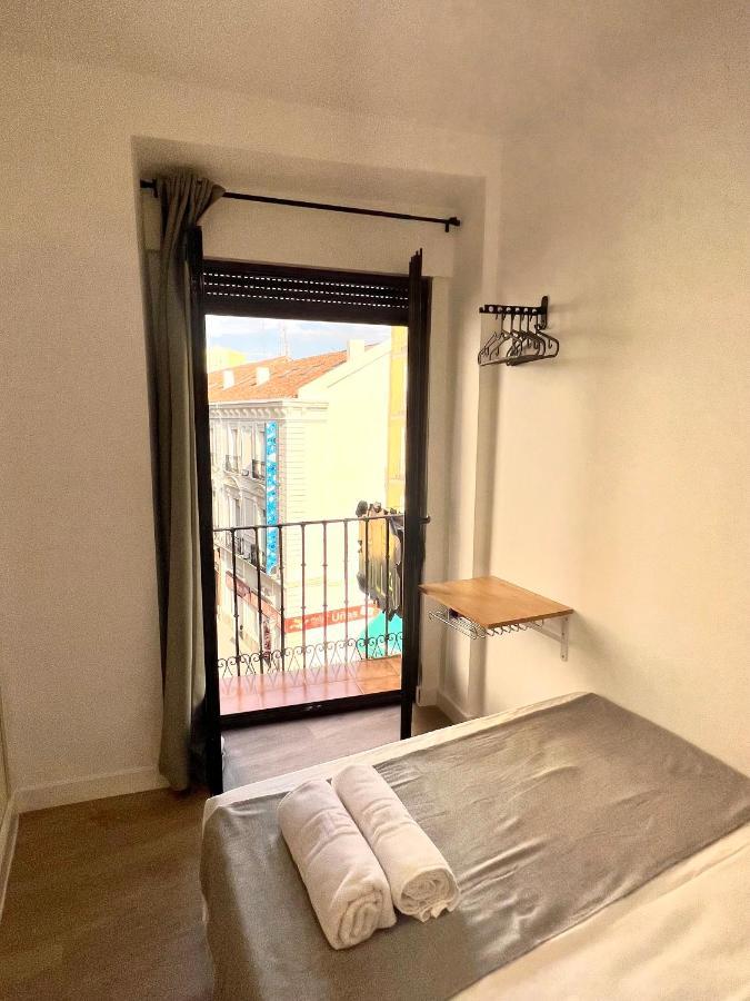 Casa De Huespedes Mi Lla Hotel Madrid Luaran gambar